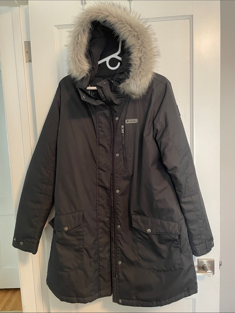 Columbia Women’s Suttle Mountain Long Insulated Hooded Jacket
